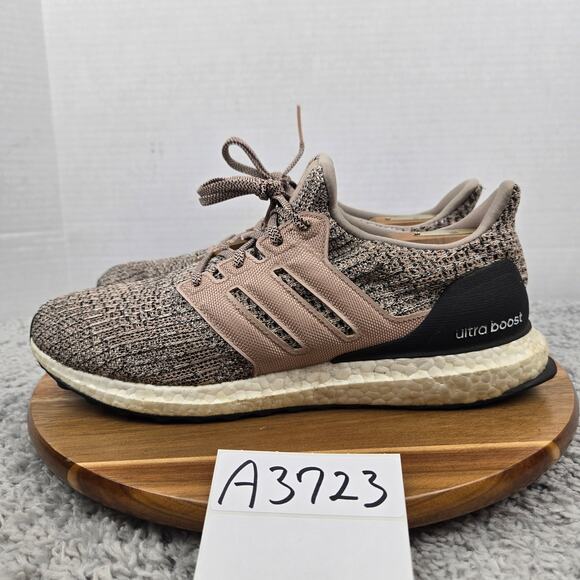 Adidas Men 10.5 Ultra Boost 4.0 Ash Pearl Athletic Gym Daily Running Shoe BB6174 - Picture 1 of 12